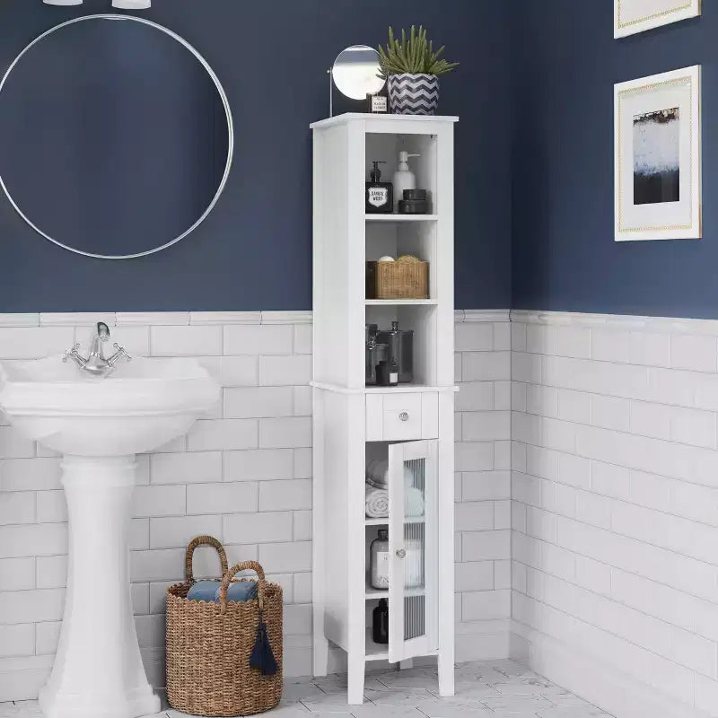 Armoire de toilette haute en lin avec porte vitrée, tiroir et étagères – 152 cm H x 30 cm L x 33 cm P, blanche