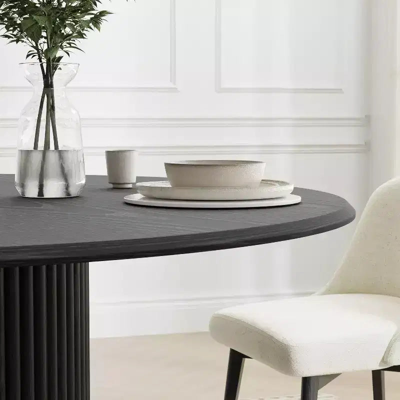 Table de salle à manger ronde en bois avec pied cannelé, 4 à 6 places – 132 cm de diamètre x 76 cm de hauteur