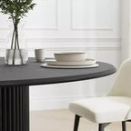 Table de salle à manger ronde en bois avec pied cannelé, 4 à 6 places – 132 cm de diamètre x 76 cm de hauteur