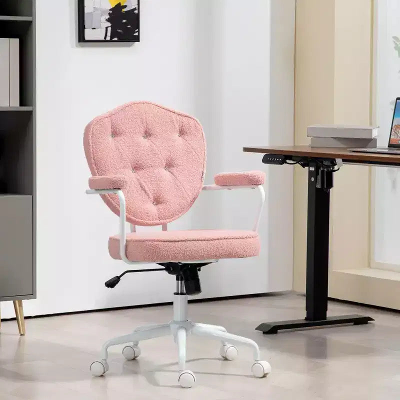 Fauteuil de bureau pivotant rembourré avec hauteur réglable et accoudoirs fixes – 101 cm H x 61,5 cm L x 63 cm P