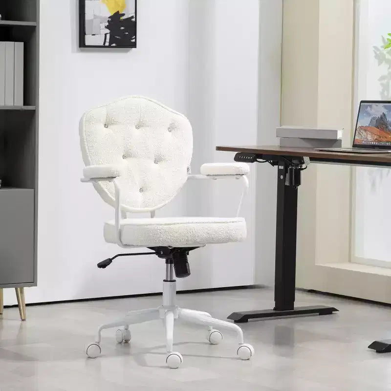 Fauteuil de bureau pivotant rembourré avec hauteur réglable et accoudoirs fixes – 101 cm H x 61,5 cm L x 63 cm P
