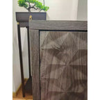 Buffet moderne avec 4 compartiments à portes géométriques – 86 cm H x 140 cm P x 40 cm L