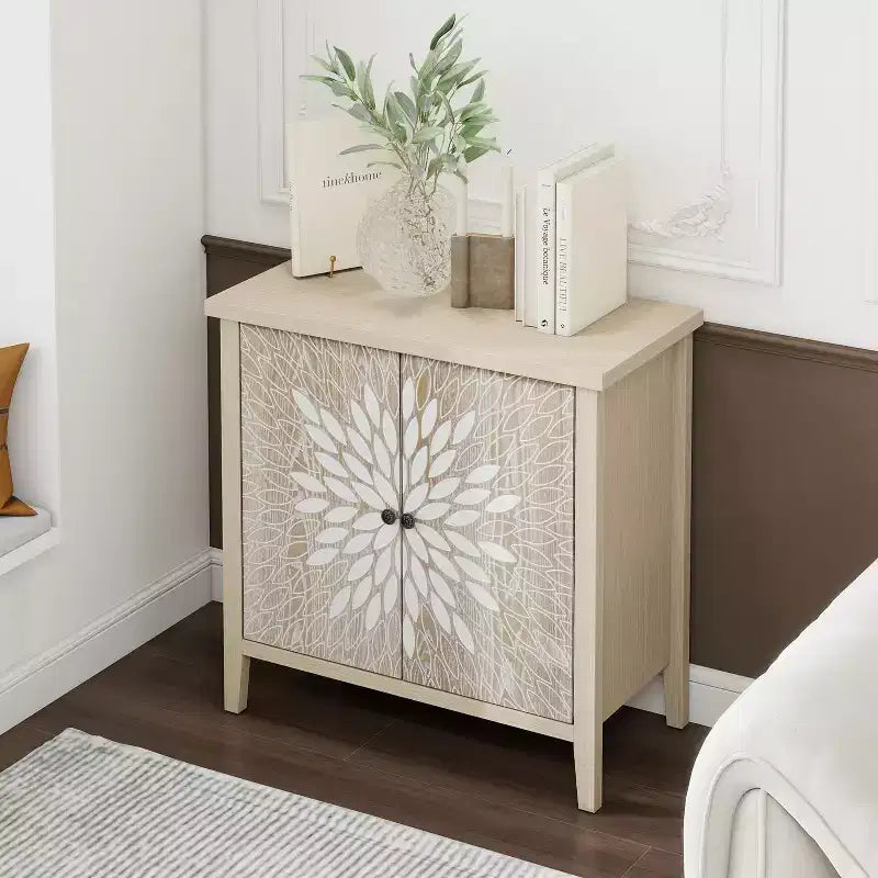 Bahut d'appoint moderne avec 4 compartiments à portes sculptées – 80,5 cm H x 147,6 cm P x 40 cm L