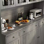 Vaisselier de cuisine gris avec portes vitrées et garniture de base ornée – 192,8 cm H x 155,4 cm L x 46 cm P